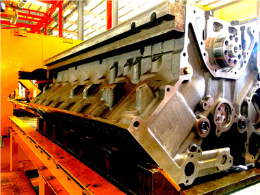 柴油發(fā)動機(jī)